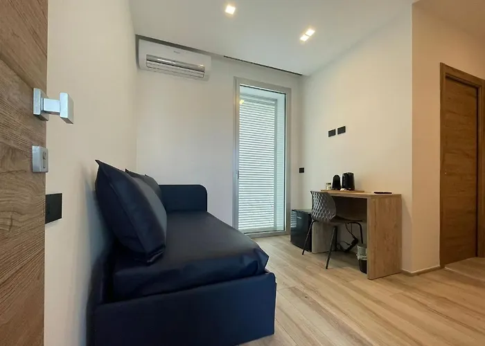Bari Airport Rooms